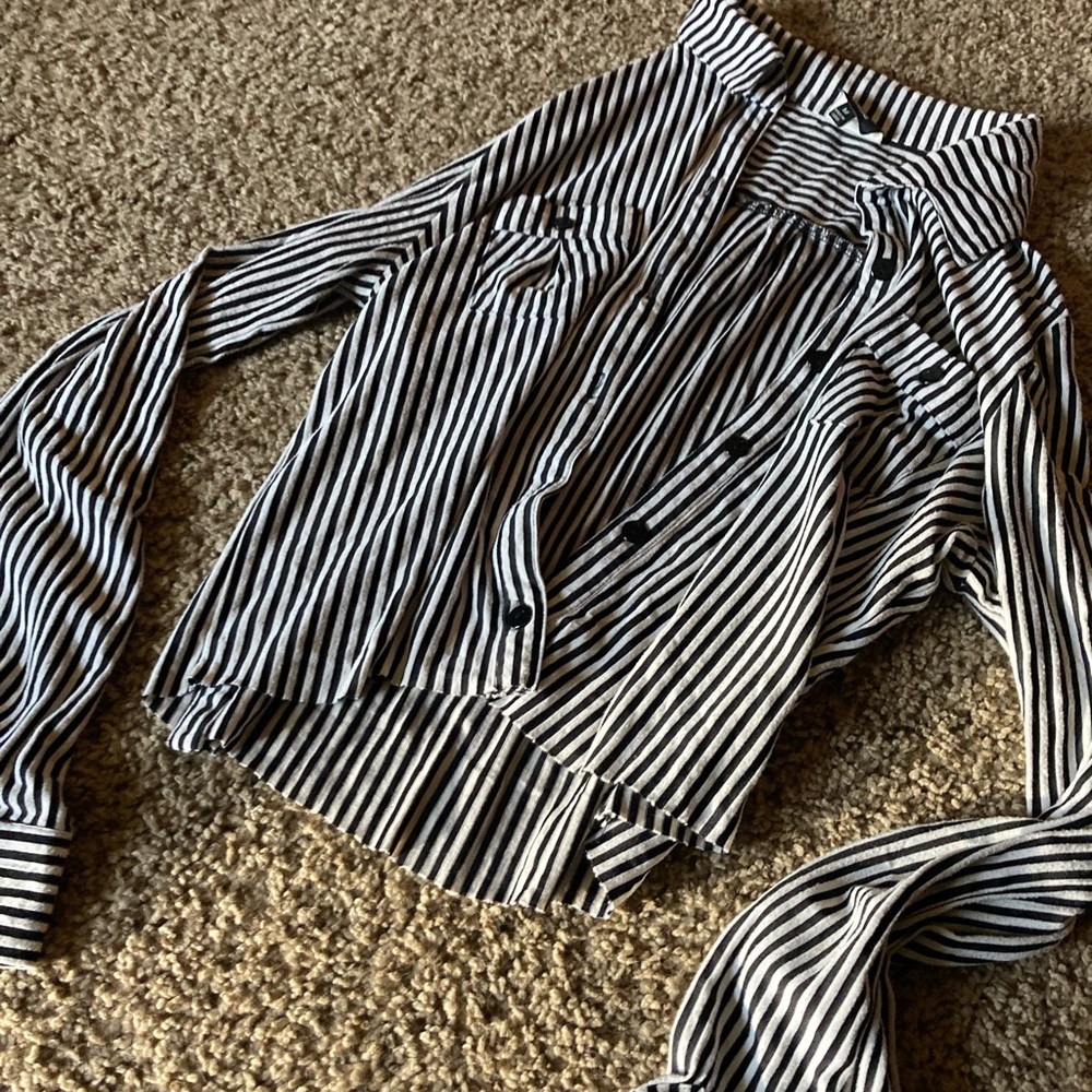Crop top - Picture 3 of 4